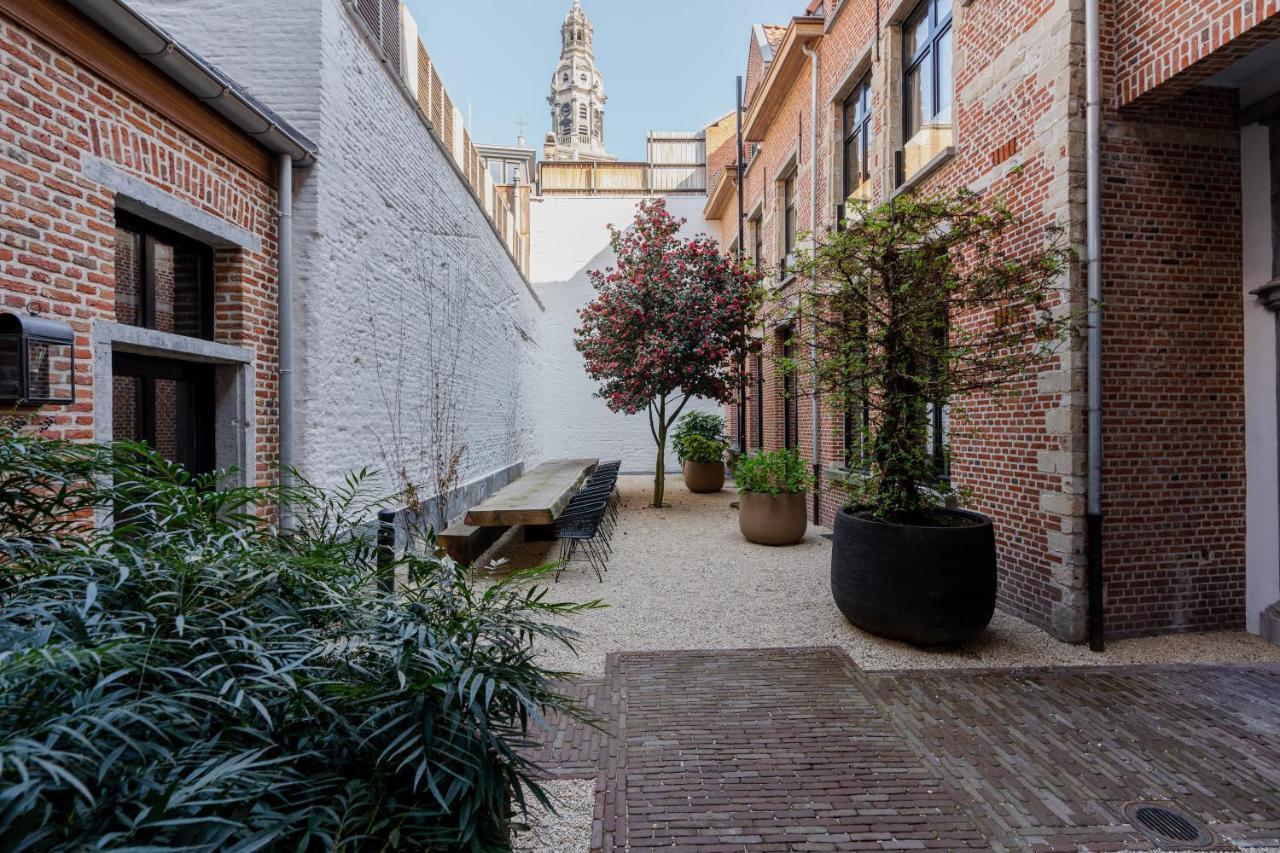 Btfl Living Apartment *