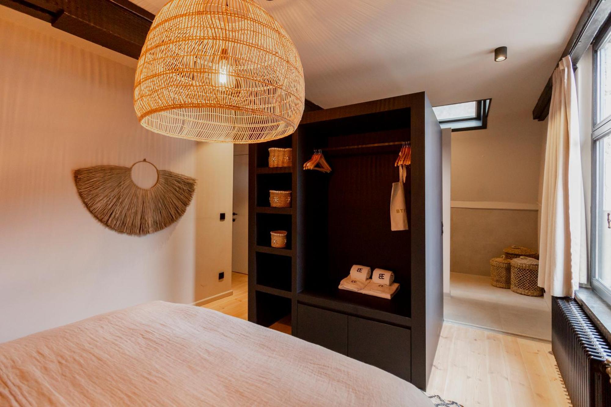 Btfl Living Apartment